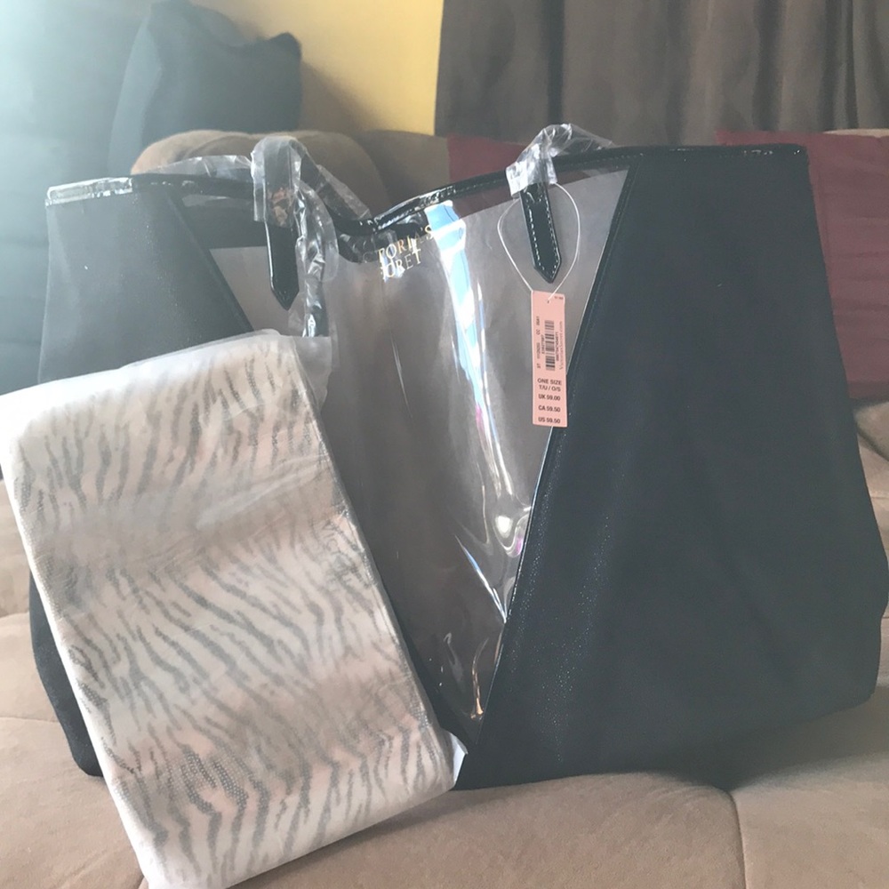 Black Victoria’s tote